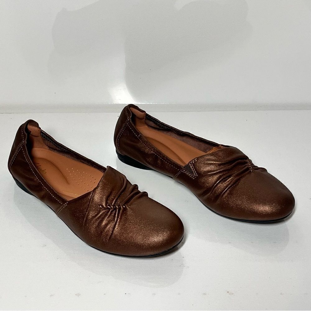 Clarks Rena Way Leather Flats - Picture 2 of 7